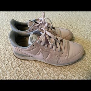Nike Internationalist Shoes, size 9, pink & grey